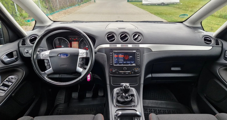 Ford S-Max cena 29900 przebieg: 239000, rok produkcji 2011 z Gniezno małe 191